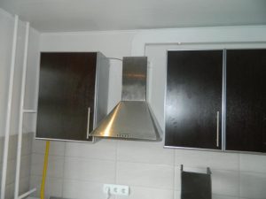 Установка вытяжки на кухне в Бор