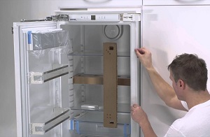 Установка встраиваемого холодильника в Бор