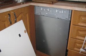 Установка фасада на посудомоечную машину в Бор