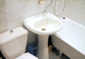 Установка раковины тюльпан в ванной в Бор